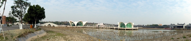 PC250579-1.JPG (558767 bytes)