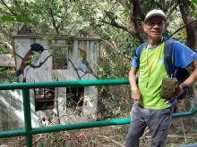 PB230035.jpg (516263 bytes)