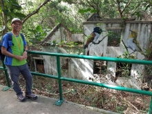 PB230036.jpg (642820 bytes)