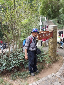 PB300058.jpg (732113 bytes)