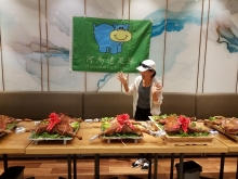 PB300082.jpg (294261 bytes)