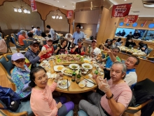 PB300091.jpg (422437 bytes)