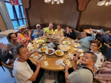 PB300093.jpg (352676 bytes)