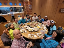 PB300096.jpg (405903 bytes)