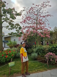 Thumbnail of pic_Szeto_010.jpg