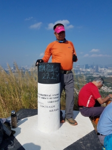 PC280025.jpg (264462 bytes)