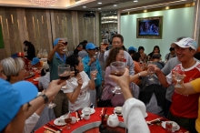 pic_cw_Ho_206.JPG (243456 bytes)